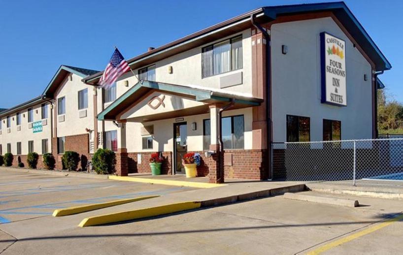 Cassville Four Seasons Inn & Suites エクステリア 写真