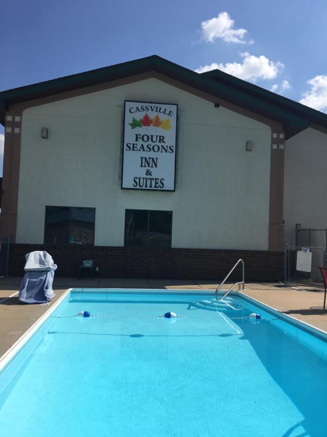 Cassville Four Seasons Inn & Suites エクステリア 写真